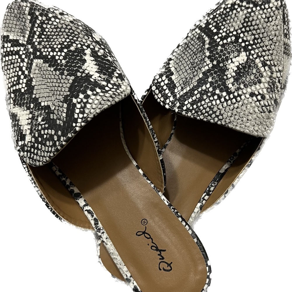 Qupid Faux snake skin shoes (new)  sz. 6.5